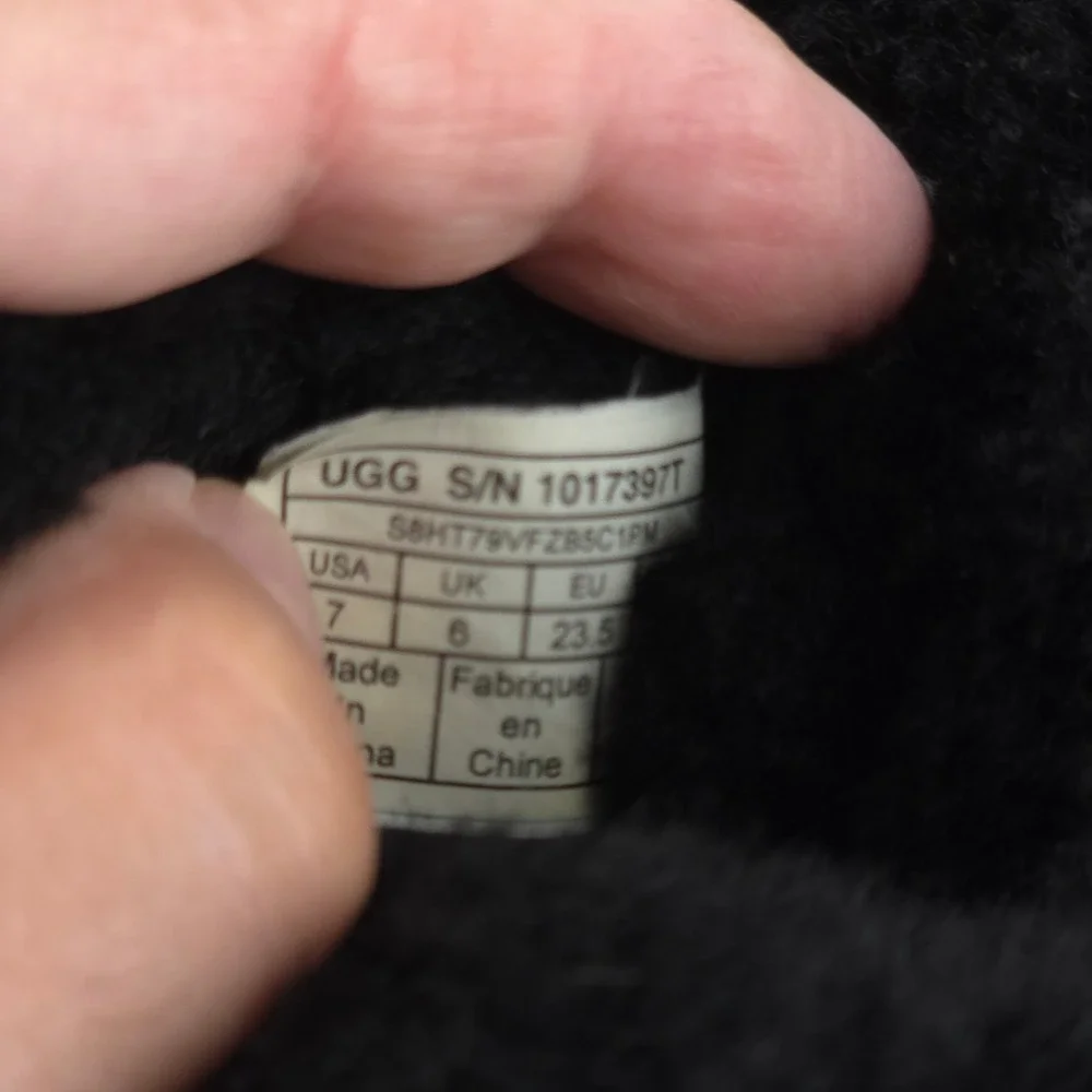 UGG‎ Boots Black Suede Bow Back Winter Warm Comfy Kids Size 7